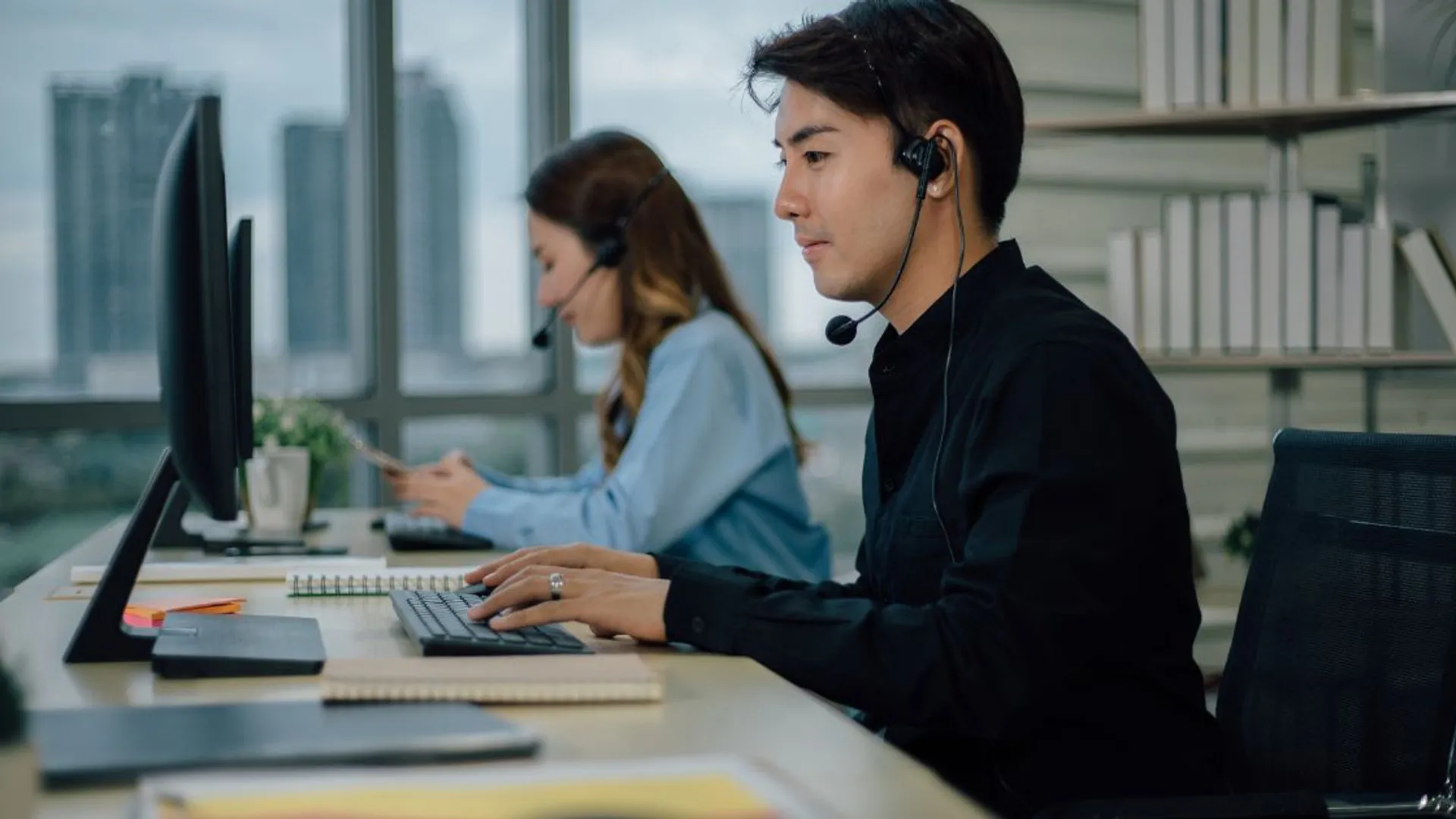 Đại diện dịch vụ khách hàng của acb88 đang hỗ trợ trực tuyến